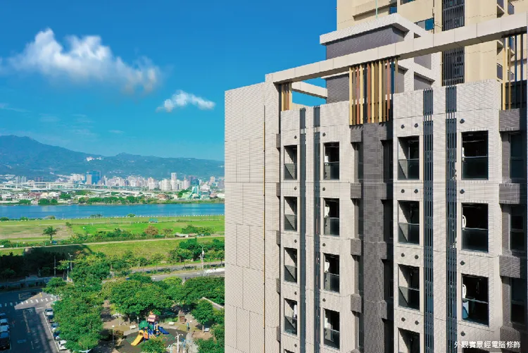 山河豪景盡收眼底，在靜巷裡細賞雙公園漫翠