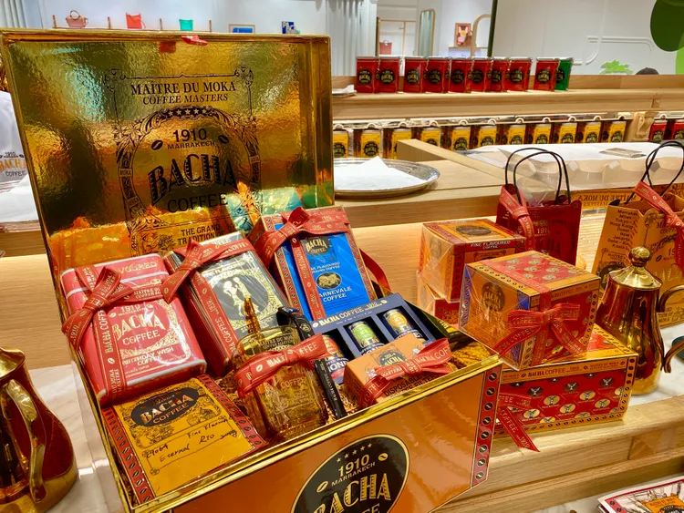 「森巴之夜咖啡禮籃」 內含咖啡壺、杯碟組等。莊偉祺攝