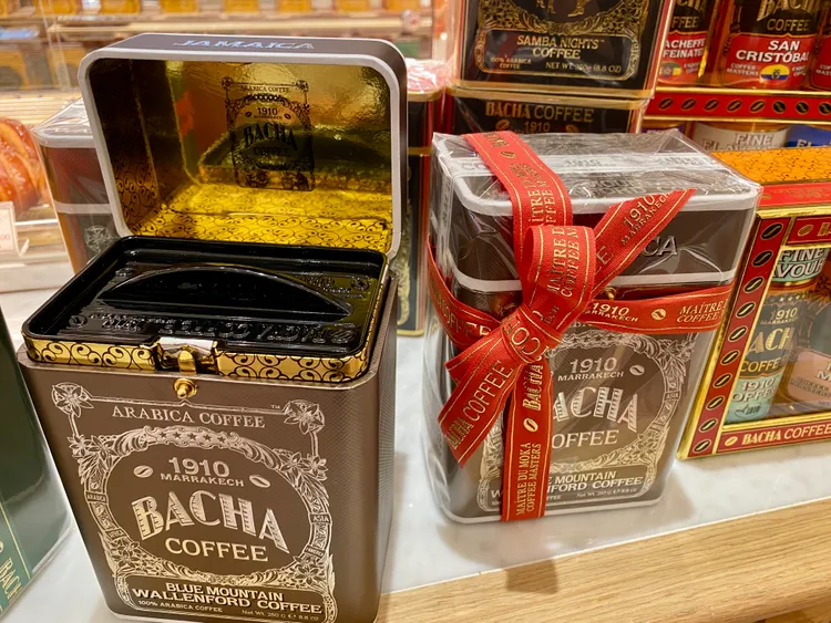 店內較高價的單品咖啡也有每盒1、2萬元以上。莊偉祺攝