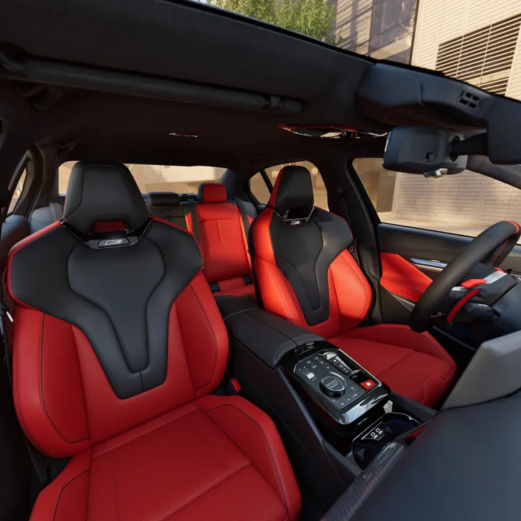 雙前座M跑車座椅含通風加熱功能搭配專屬M5發光字樣。原廠照片