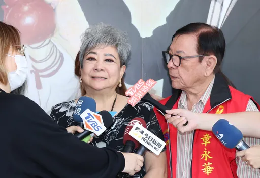 「鳥來嬤」吳敏與石英相識近60年 紅眼眶憶作秀往事