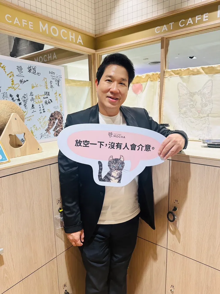 劉爾金加盟咖啡店。民視提供