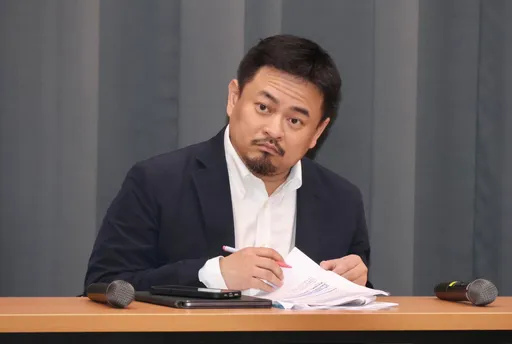 洪申翰學歷遭嘲「國家之恥」　他舉1神人打臉傅崐萁！人家還當CEO