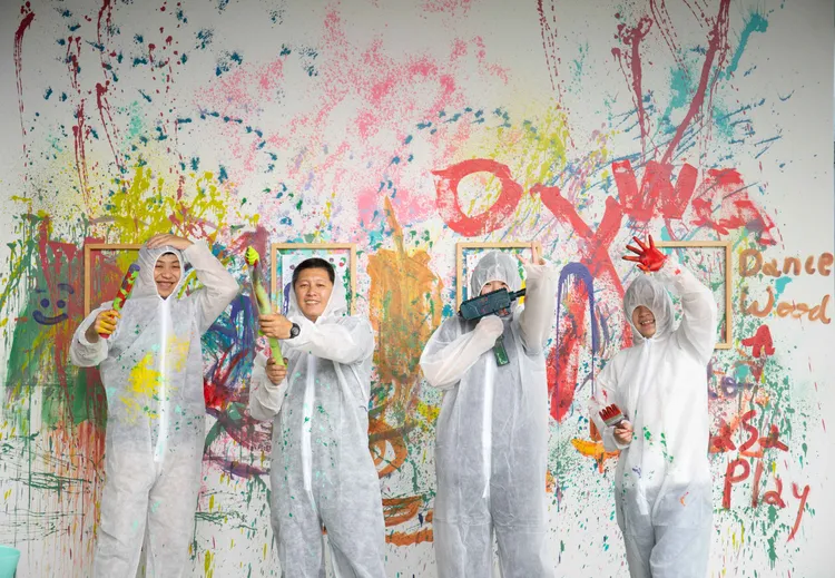 「新經典假期」專案可體驗全新活動SASA Play灑畫。綠舞提供