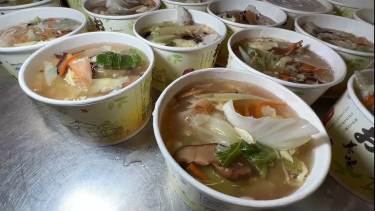 盧正治曾在世界廚藝爭霸戰拿下金牌，他發願中華隊打入冠亞軍，就要請吃魯麵。民眾提供