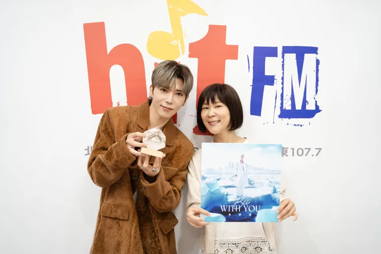 畢書盡（左）接受阿娟訪問，暢談新專輯幕後故事。圖／Hit Fm聯播網提供