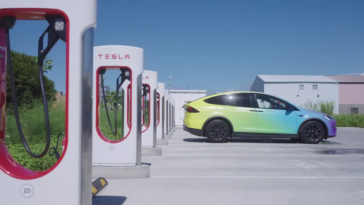 [全新紀錄短片] 雲林二手玩具郭館長透過 Drive with Pride 的計畫提案，以零污染、零排放的方式載運玩具，落實了從始至終的永續循環。業者提供