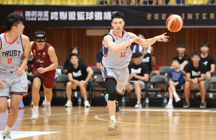 保持運動控制體重也很重要。圖為SBL臺銀籃球員張家禾／示意圖／籃協提供