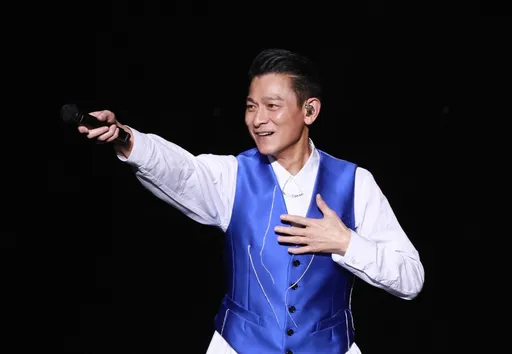 劉德華真拼了！休息不到12小時「單日雙場」　罕見揭真實心聲演出狀態曝光