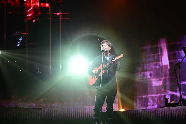 李劍青擔任嘉賓演唱，不忘感謝李宗盛的提攜。圖／相信音樂提供