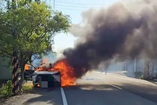 休旅車行駛途中竟冒火2人燒燙傷送醫 恐是駕駛做了這件事釀禍