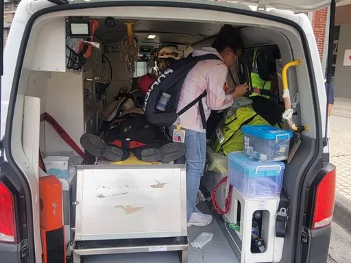 火車到點還不開？　台鐵司機員「臉發紫」倒臥駕駛台送醫不治