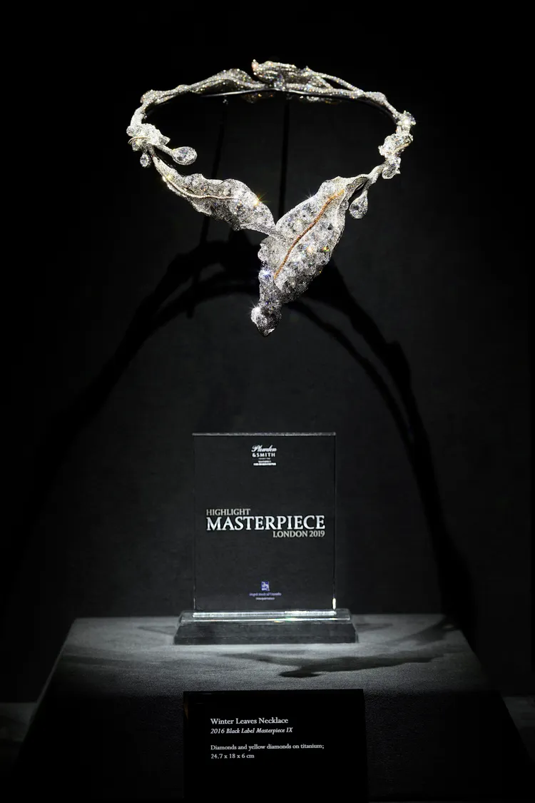 Black Label Masterpiece IX 大師系列冬葉套鍊，在2019年獲得倫敦巨匠臻藏藝博會「大會傑出獎」殊榮。品牌提供