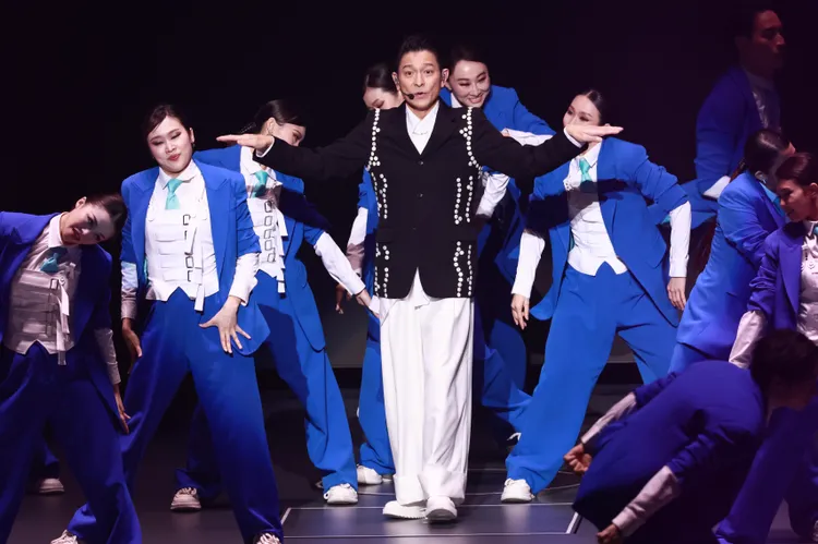 華仔在小巨蛋載歌載舞。彭欣偉攝