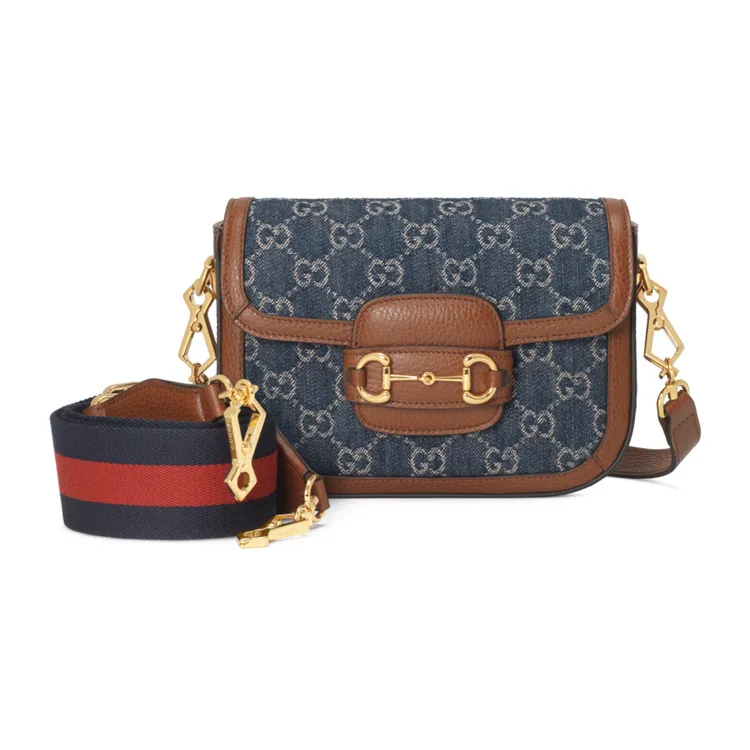 GUCCI Horsebit 1955丹寧老花款， 台灣暫無現貨。品牌提供