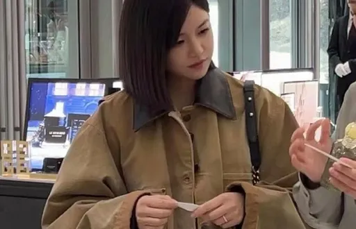 陳妍希婚變傳5個月獨自逛街！手上一亮點曝感情現況