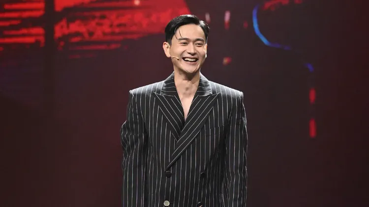 劉冠廷昨首執金馬典禮主持棒評價兩極，最終口誤被罵翻。圖／金馬執委會提供