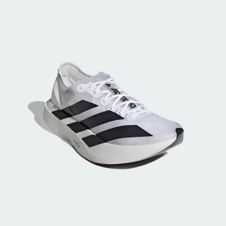 adidas ADIZERO ADIOS PRO EVO 1，1萬8800元。品牌提供