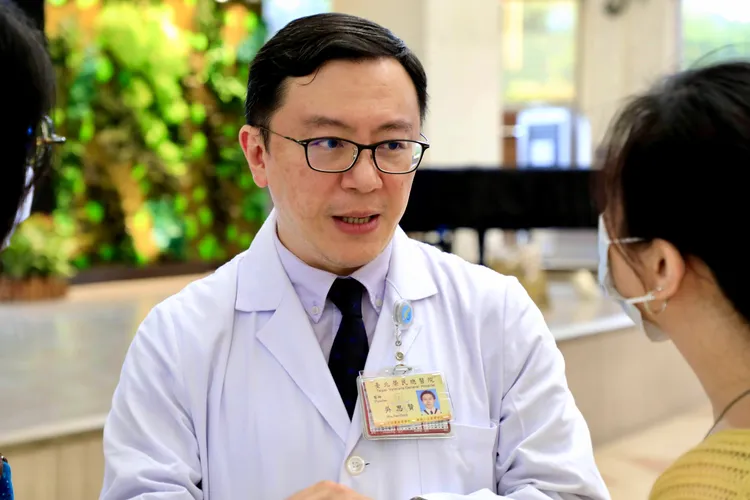 吳思賢主任呼籲家長要時時留意孩子的動態，避免兒童燒燙傷。台北榮總提供