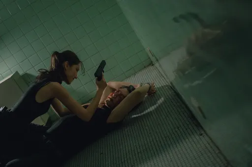 隋棠真槍實彈肉搏胡宇威 大腿髖部下方失去知覺