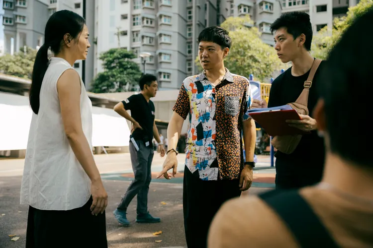 陳雪甄(左)與導演楊修華(中)二度合作，飾演巫建和的控制狂母親。傳影提供