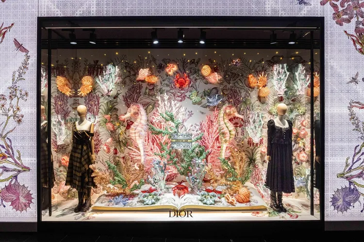 DIOR新光三越A4專賣店聖誕櫥窗。品牌提供