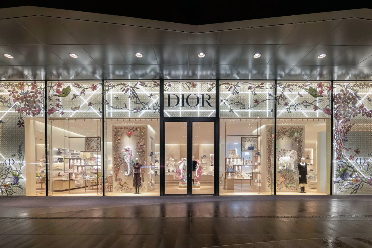 DIOR Diamond Towers專賣店。品牌提供