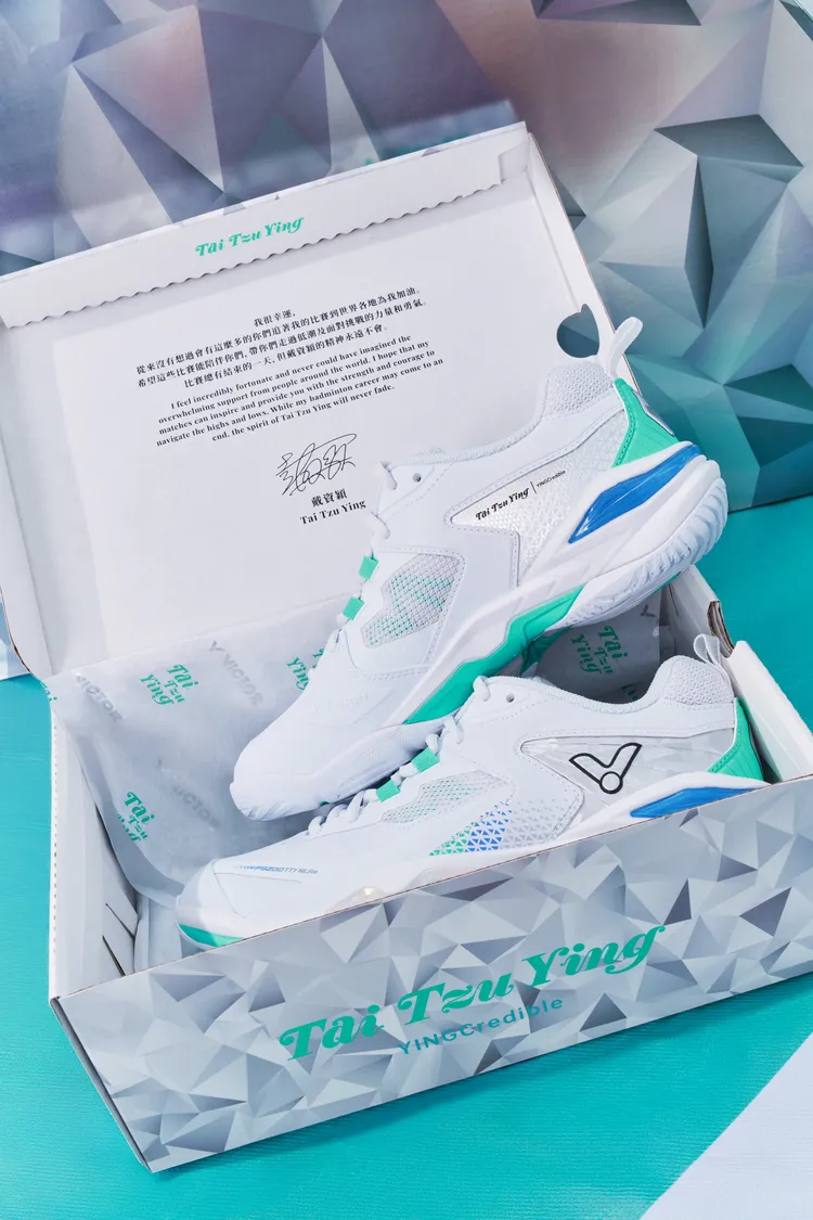 VICTOR YINGcredible 戴資穎致敬系列羽球鞋P9200TTY NLite，5480元。品牌提供