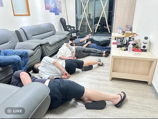 新北警破詐騙機房逮20名「愛情騙子」 噁翻!俊美直播主真相是刺青89男