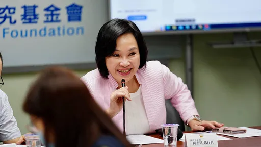 「提出藍版財劃法就是柯志恩」 黃捷開罵:還說謊自己不知道