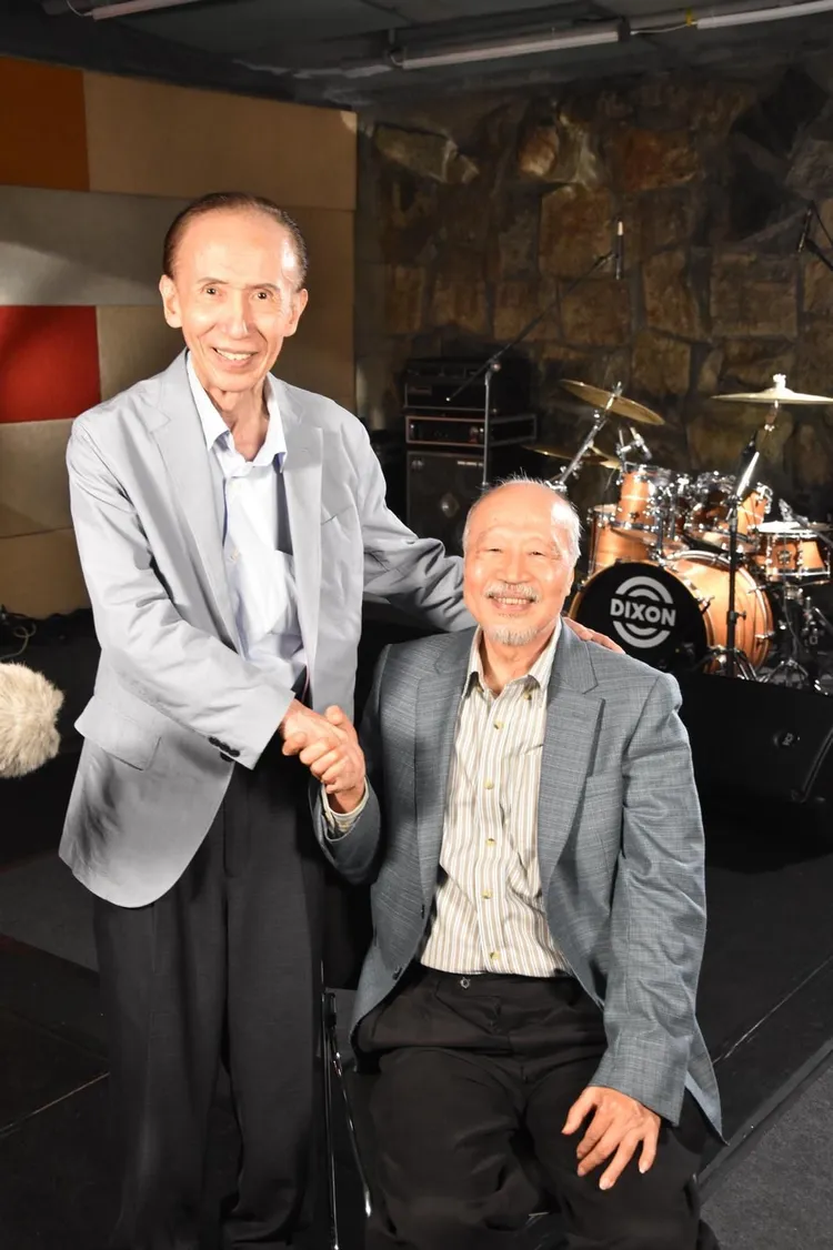 台灣貓王（左）病逝，有「西洋音樂教父」之稱的余光聞訊遺憾痛失熱門音樂元老。圖／台北演藝經紀文化交流協會提供