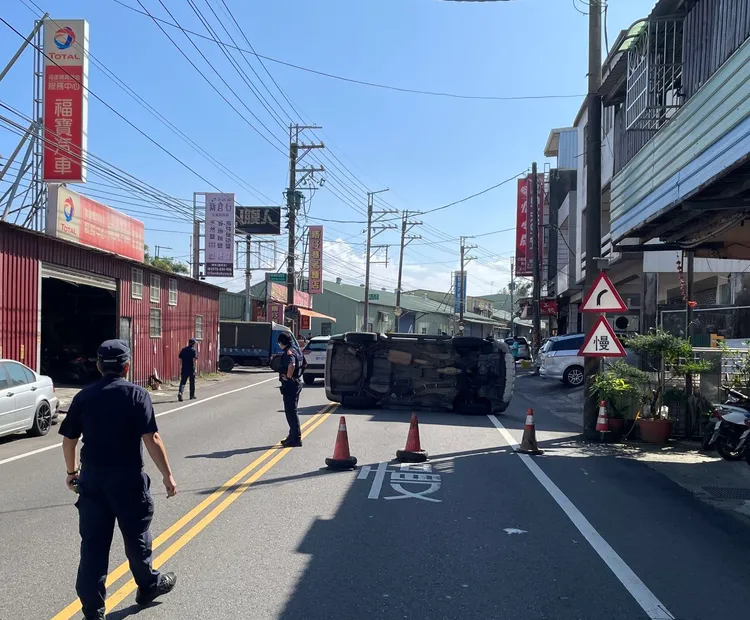 車禍現場。平鎮警分局提供