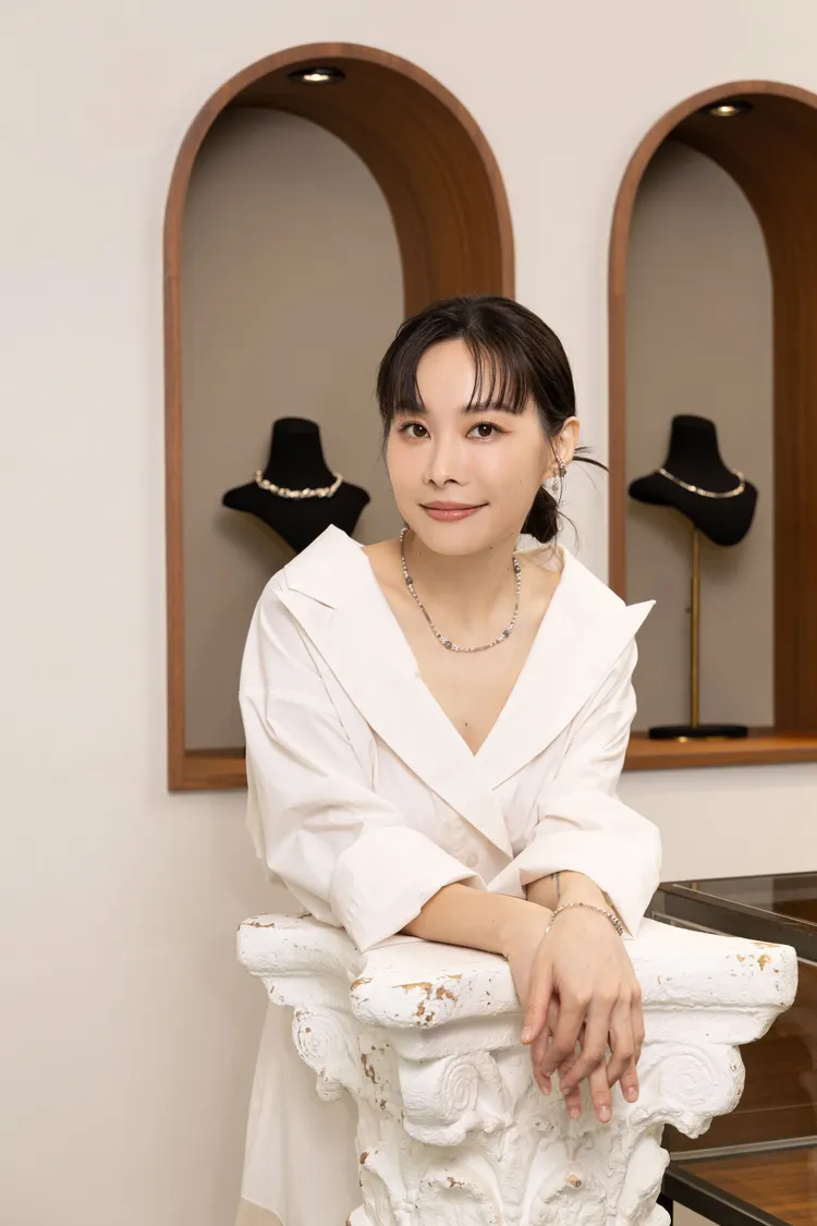 創作才女鄭宜農今日出席與台灣輕珠寶品牌Olivia Yao聯名系列發表活動。品牌提供