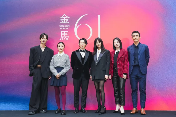 夏騰宏(左起)、許安植、連炳發、張鈞甯、蔡亘晏、楊一展出席「化外之醫」金馬首映活動。金馬執委會提供