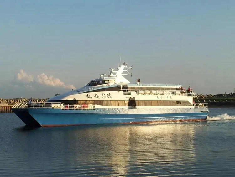 凱旋3號疏運今（1日）下午2時起開放民眾至航港局官方LINE登記。航港局提供