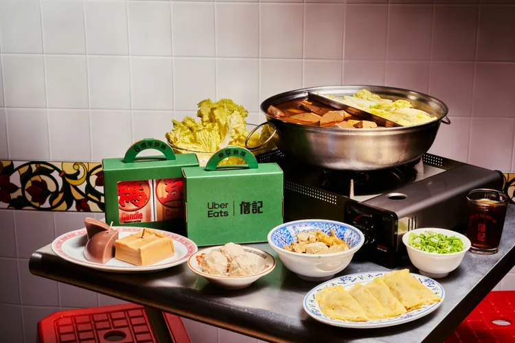 期間Uber One會員到「詹記麻辣火鍋」店用餐可免費兌換鴨血或豆腐。Uber Eats提供