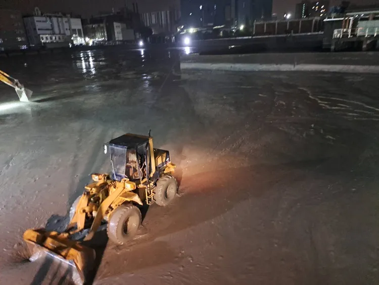 平鎮淨水廠夜間沉淤作業。北區水資源分署提供