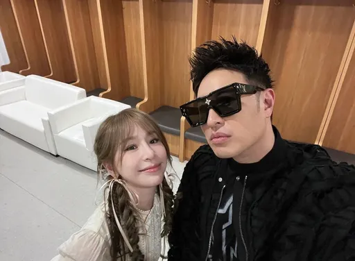 王心凌爆料潘瑋柏表演漏帶這一物 僅隔一周出現小鐘喊:Magic