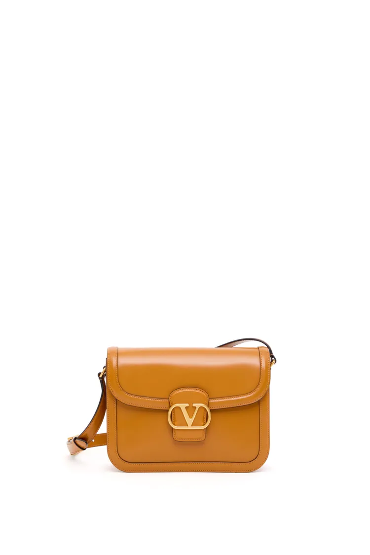 Valentino Garavani 9to5 bag，13萬元。品牌提供