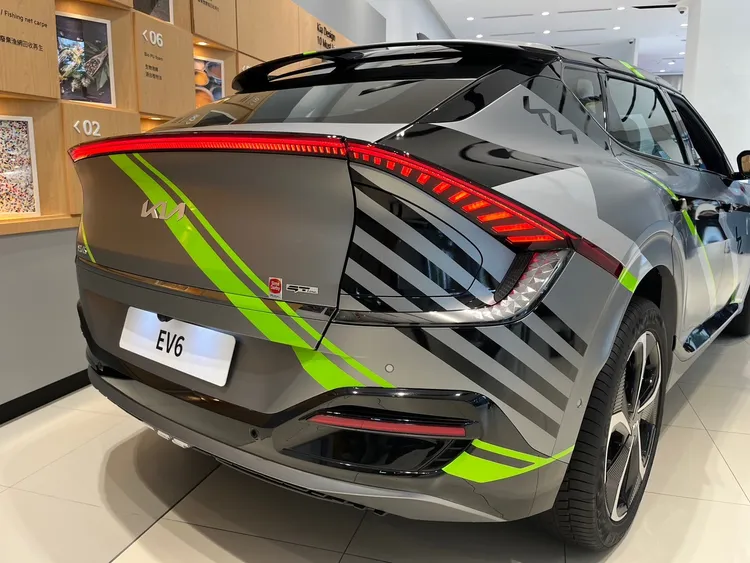 Kia EV6 Inspiring Edition可輸出229ps最大馬力與35.7 kgm的最大扭力。周奕豪攝