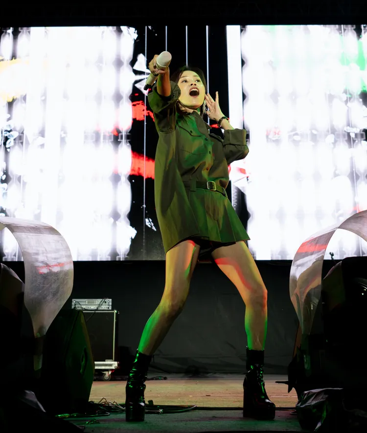 彭佳慧經典歌曲連發，掀起全場大合唱。圖／屏東縣政府文化處提供