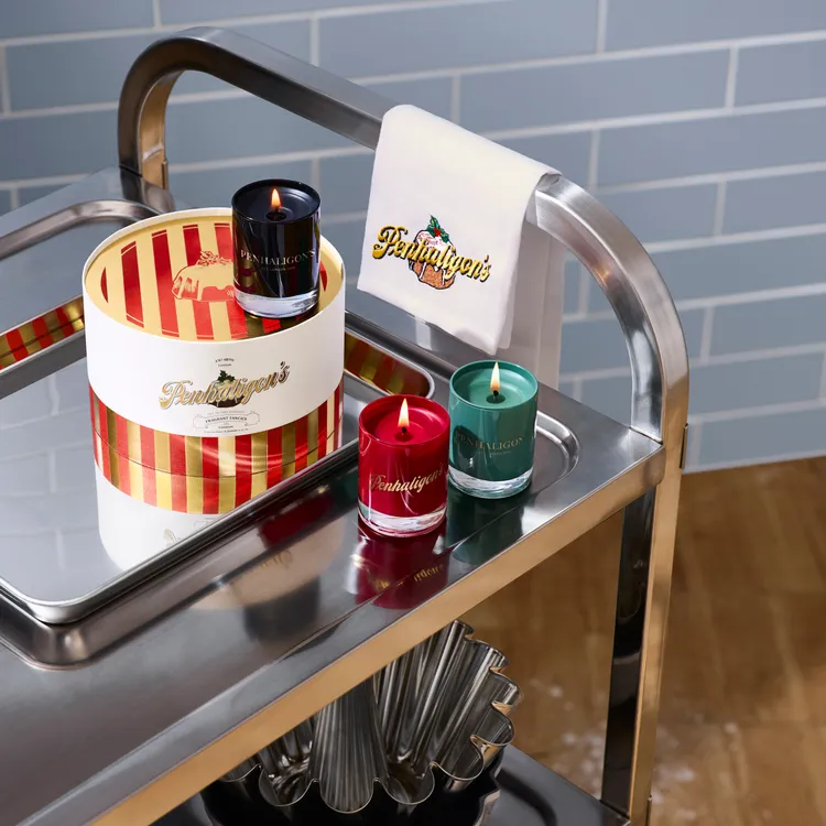 微風信義2F PENHALIGON'S 2024節日香氛蠟燭三入組 推薦價3,400元