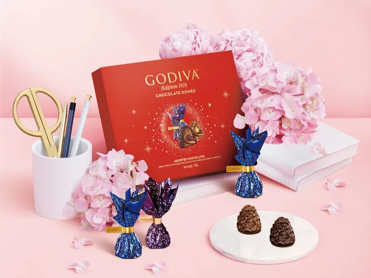 超人氣的GODIVA臻粹系列巧克力今年以精美禮盒造型華麗登場。業者提供
