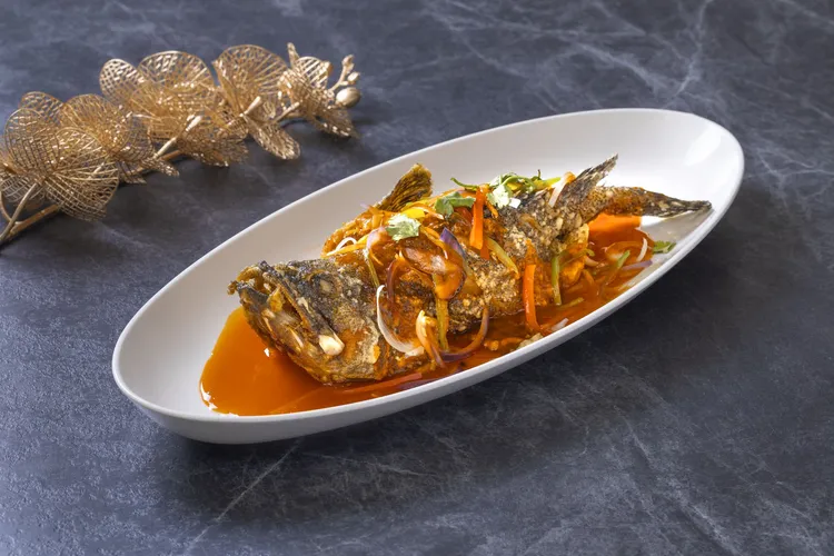 糖醋海皇斑，豐厚膠質的外皮搭配細緻鮮嫩肉質，單賣售價1680元。