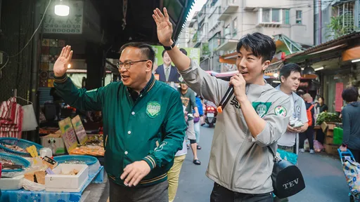 王義川進立院「怎能不恭喜」　她點名傅崐萁 翁曉玲比一比