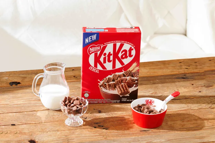 歐美熱銷的「雀巢KitKat巧克力早餐脆片」陪你開啟活力滿滿的一天，營養美味一次滿足。業者提供
