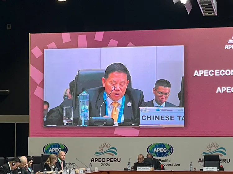 國發會主委劉鏡清參與APEC，與美國總統拜登、美國國務卿布林肯等人互動佳。圖由劉鏡清提供