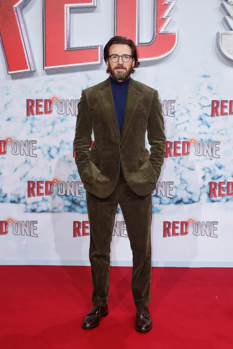 克里斯伊凡會和兄弟姊妹寫信給聖誕老人。華納兄弟提供