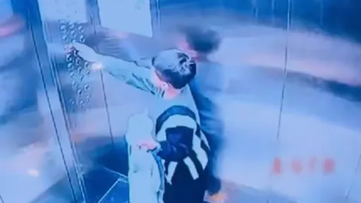 電梯衝頂「3秒飆升17樓」猛烈撞擊 7歲男全身多處骨折