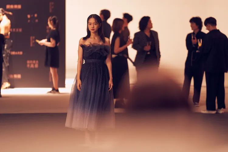 《從未見過的海》作為劇中史艾瑪（林廷憶飾演）憧憬逐夢之歌。相信音樂提供